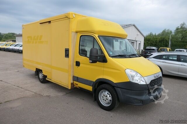 Furgão fechado iveco Daily 35 S11 C30C AUTOMATIK KAMERA Regale LUFT DURCHGANG EURO-5 CoC