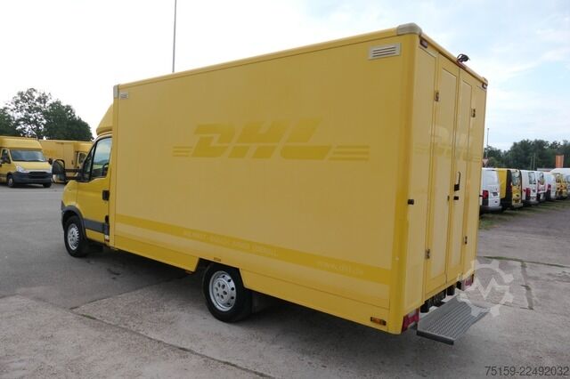 Furgão fechado iveco Daily 35 S11 C30C AUTOMATIK KAMERA Regale LUFT DURCHGANG EURO-5 CoC