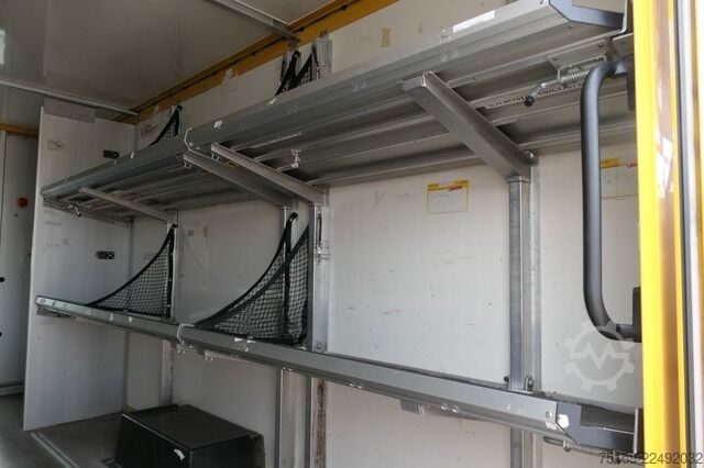 Furgão fechado iveco Daily 35 S11 C30C AUTOMATIK KAMERA Regale LUFT DURCHGANG EURO-5 CoC