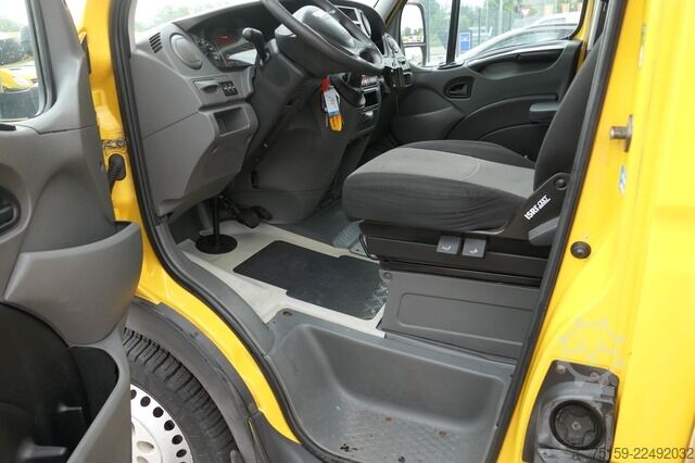Furgão fechado iveco Daily 35 S11 C30C AUTOMATIK KAMERA Regale LUFT DURCHGANG EURO-5 CoC