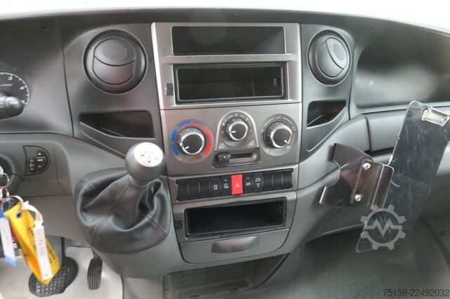 Furgão fechado iveco Daily 35 S11 C30C AUTOMATIK KAMERA Regale LUFT DURCHGANG EURO-5 CoC
