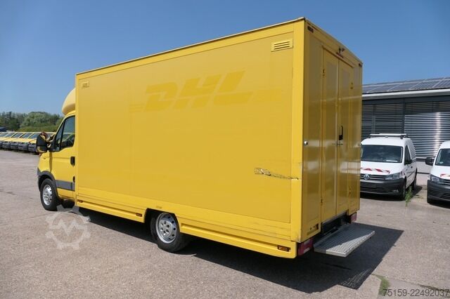 Furgão fechado iveco Daily 35 S11 C30C AUTOMATIK KAMERA Regale LUFT DURCHGANG EURO-5 CoC