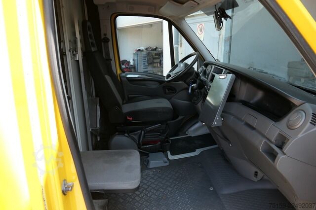 Furgão fechado iveco Daily 35 S11 C30C AUTOMATIK KAMERA Regale LUFT DURCHGANG EURO-5 CoC