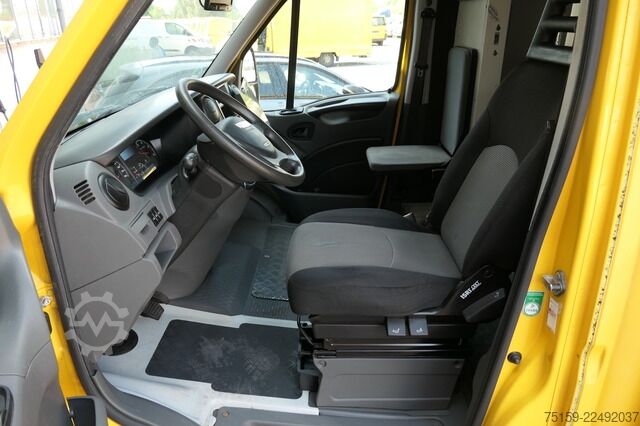 Furgão fechado iveco Daily 35 S11 C30C AUTOMATIK KAMERA Regale LUFT DURCHGANG EURO-5 CoC