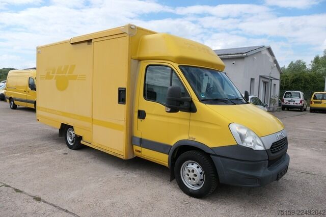 Furgão fechado iveco Daily 35 S11 C30C AUTOMATIK KAMERA Regale LUFT DURCHGANG EURO-5 CoC