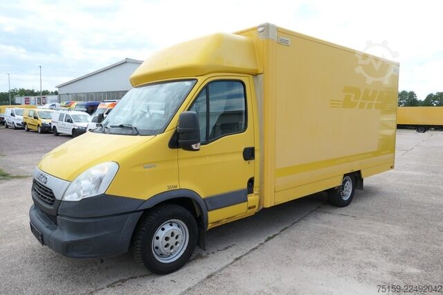 Furgão fechado iveco Daily 35 S11 C30C AUTOMATIK KAMERA Regale LUFT DURCHGANG EURO-5 CoC