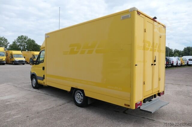Furgão fechado iveco Daily 35 S11 C30C AUTOMATIK KAMERA Regale LUFT DURCHGANG EURO-5 CoC