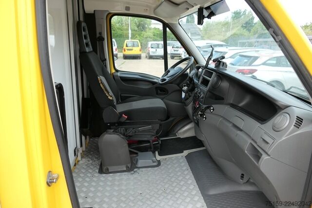 Furgão fechado iveco Daily 35 S11 C30C AUTOMATIK KAMERA Regale LUFT DURCHGANG EURO-5 CoC