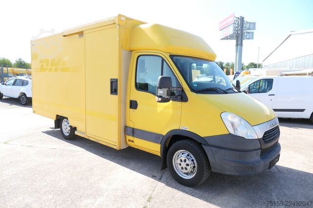 Furgão fechado iveco Daily 35 S11 C30C AUTOMATIK KAMERA Regale LUFT DURCHGANG EURO-5 CoC