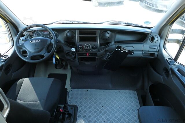 Furgão fechado iveco Daily 35 S11 C30C AUTOMATIK KAMERA Regale LUFT DURCHGANG EURO-5 CoC