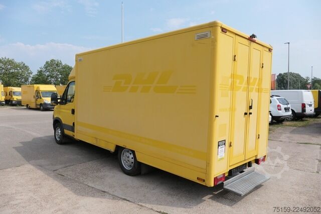 Furgão fechado iveco Daily 35 S11 C30C AUTOMATIK KAMERA MAXI KAMERA Regale LUFT - EURO 5 - CoC