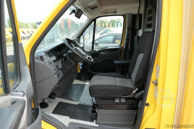 Furgão fechado iveco Daily 35 S11 C30C AUTOMATIK KAMERA MAXI KAMERA Regale LUFT - EURO 5 - CoC