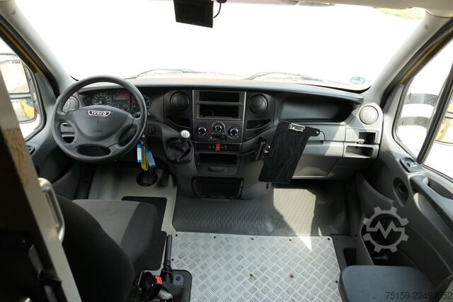 Furgão fechado iveco Daily 35 S11 C30C AUTOMATIK KAMERA MAXI KAMERA Regale LUFT - EURO 5 - CoC