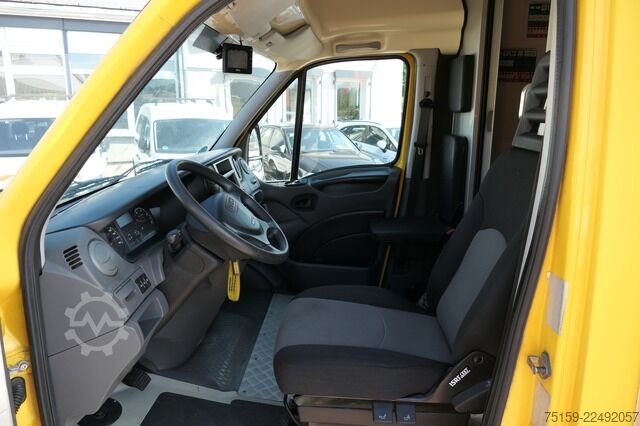 Furgão fechado iveco Daily 35 S11 C30C AUTOMATIK KAMERA MAXI KAMERA Regale LUFT - EURO 5 - CoC