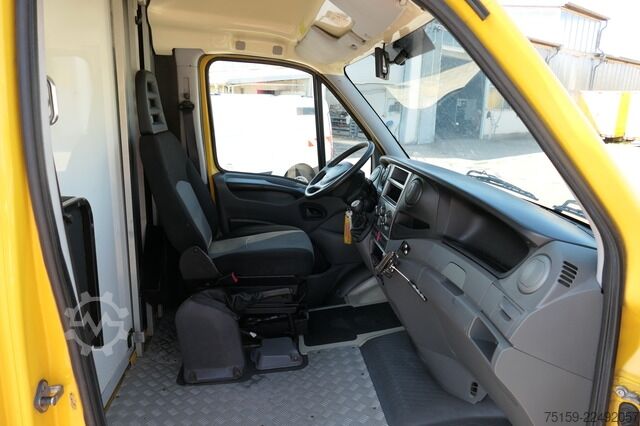 Furgão fechado iveco Daily 35 S11 C30C AUTOMATIK KAMERA MAXI KAMERA Regale LUFT - EURO 5 - CoC