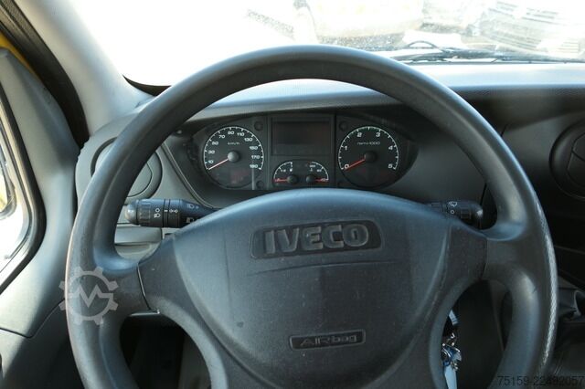 Furgão fechado iveco Daily 35 S11 C30C AUTOMATIK KAMERA MAXI KAMERA Regale LUFT - EURO 5 - CoC