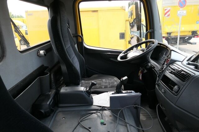 Caminhão com carroçaria intercambiável mercedes-benz KAMAG WBH 25 Wiesel Sattelkupplung Umsetzfahrz.