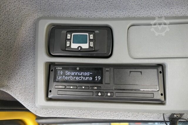 Caminhão com carroçaria intercambiável mercedes-benz KAMAG WBH 25 Wiesel Sattelkupplung Umsetzfahrz.
