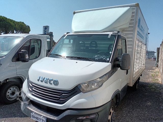 Box truck IVECO 35C14