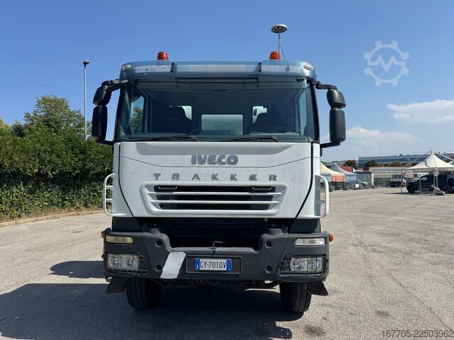 Betonmixer vrachtwagen Iveco Trakker 450