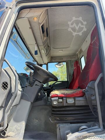 Betonmixer vrachtwagen Iveco Trakker 450