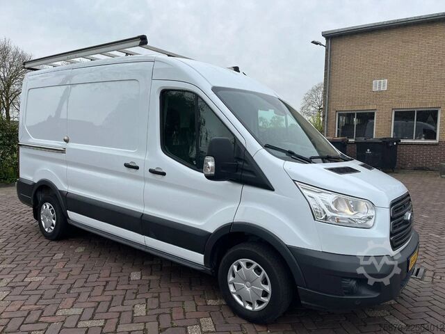 Lieferwagen Doppelkabine Ford Transit FCD