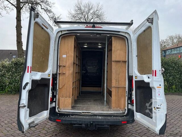 Lieferwagen Doppelkabine Ford Transit FCD