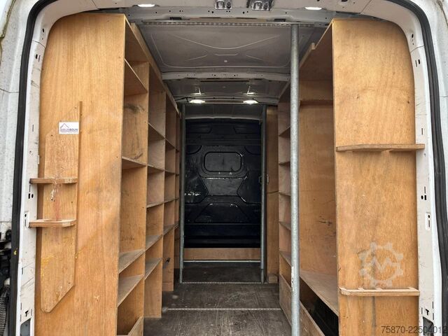 Van pengiriman kabin ganda Ford Transit FCD