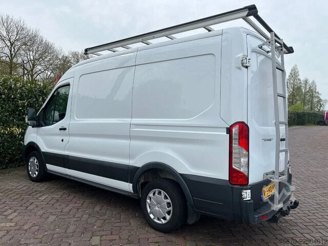 Van pengiriman kabin ganda Ford Transit FCD