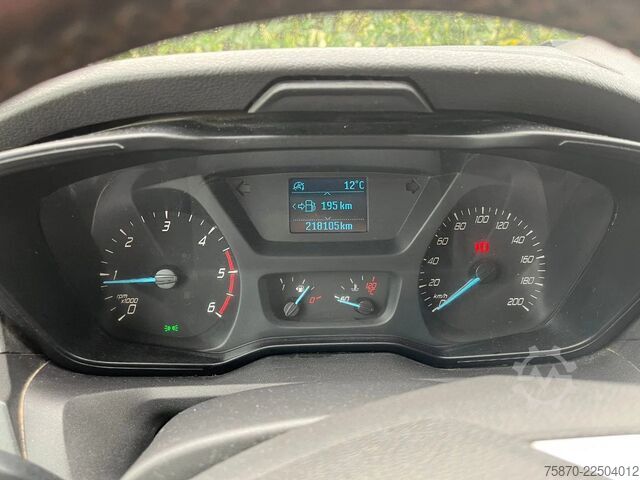 Van pengiriman kabin ganda Ford Transit FCD