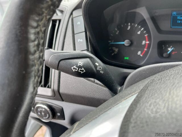 Van pengiriman kabin ganda Ford Transit FCD