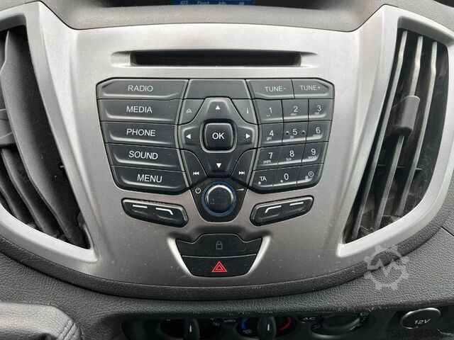 Van pengiriman kabin ganda Ford Transit FCD