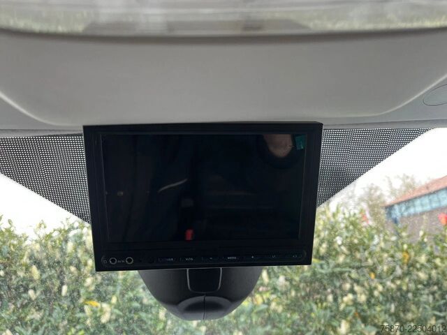 Van pengiriman kabin ganda Ford Transit FCD