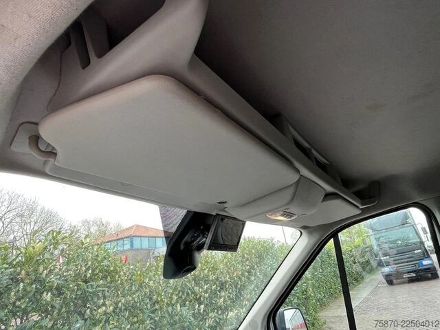 Van pengiriman kabin ganda Ford Transit FCD