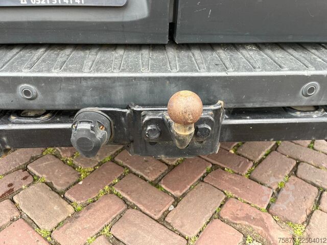 Van pengiriman kabin ganda Ford Transit FCD