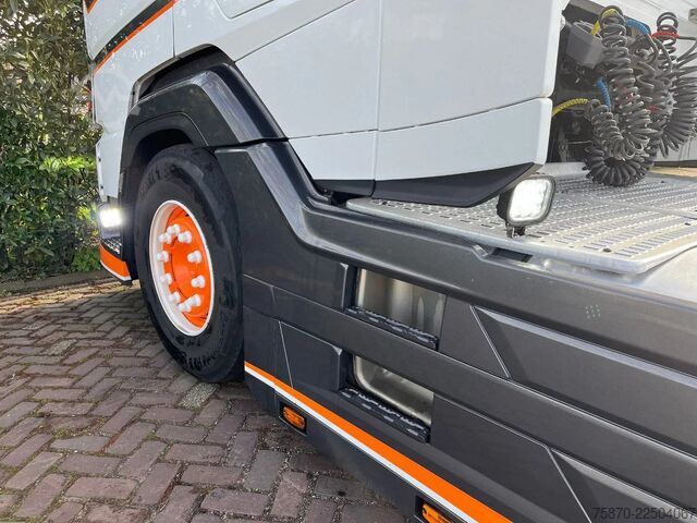 Standard-SZM DAF XG+ 530 FT