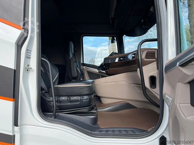 Standard-SZM DAF XG+ 530 FT