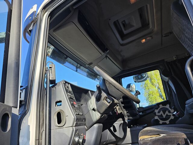 รถบรรทุกขนถ่ายตู้คอนเทนเนอร์แบบตะขอ (roll-off) SCANIA R480LB 8X4*4HHA MOTORSCHADEN! 3-Pedal J