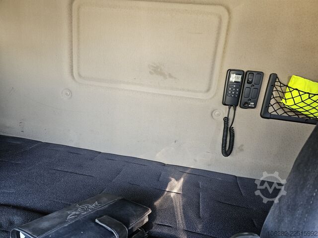 卷臂钩自卸卡车 SCANIA R480LB 8X4*4HHA MOTORSCHADEN! 3-Pedal J