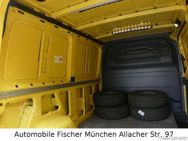 רכב מסחרי סגור MERCEDES-BENZ Sprinter III Kasten 316 CDI RWD Schwingsitz