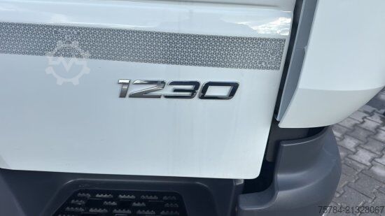 Camión caja MERCEDES-BENZ 1230 L, S-FHAUS, KOFFER M. BäR-LBW, AHK, RüERA