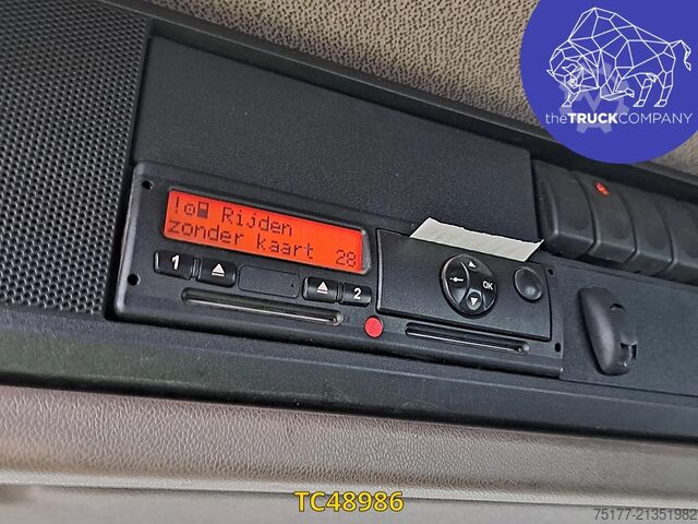 Transportul de containere DAF 85 CF 460