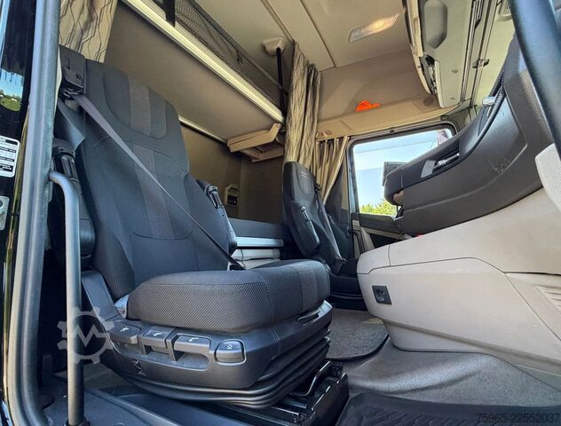 Rashladni kamion DAF XG 480 EURO 6E FAR 50 CC COMBI FLOWER WIDE CARRI