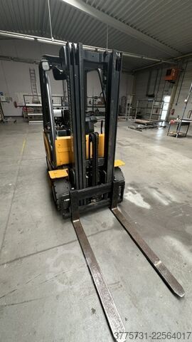 รถยก Jungheinrich TFG 320