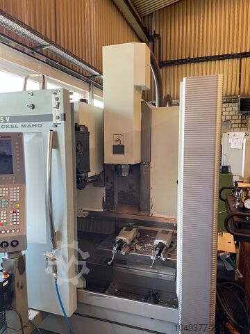 ศูนย์เครื่องจักรกลแนวตั้ง Deckel Maho DMC 635 V