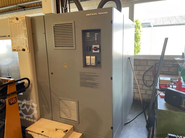 ศูนย์เครื่องจักรกลแนวตั้ง Deckel Maho DMC 635 V
