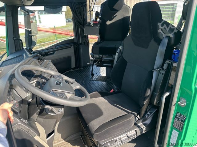 Samochód do zadań specjalnych MAN TGS 33.520 6x6 / ChipperTruck / Jenz HEM 593 R