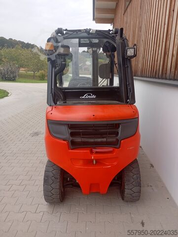 Carretilla elevadora de 4 ruedas Linde H 30 Diesel Triplex Zinkenverstellgerät