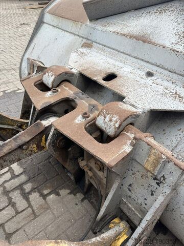 Bánh xe tải  Shovel WA270 8 - Gebruikt