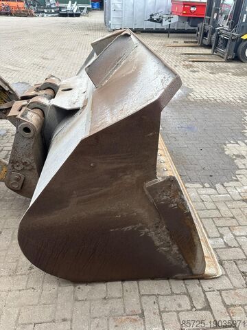 Bánh xe tải  Shovel WA270 8 - Gebruikt